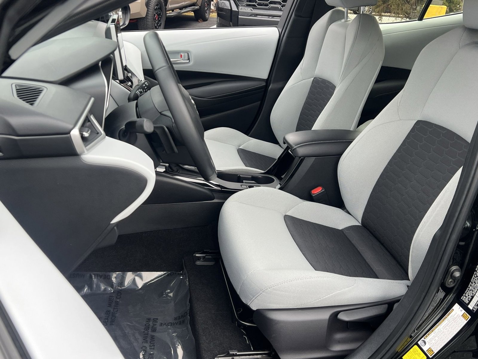 Used 2025 Toyota Corolla SE image 11