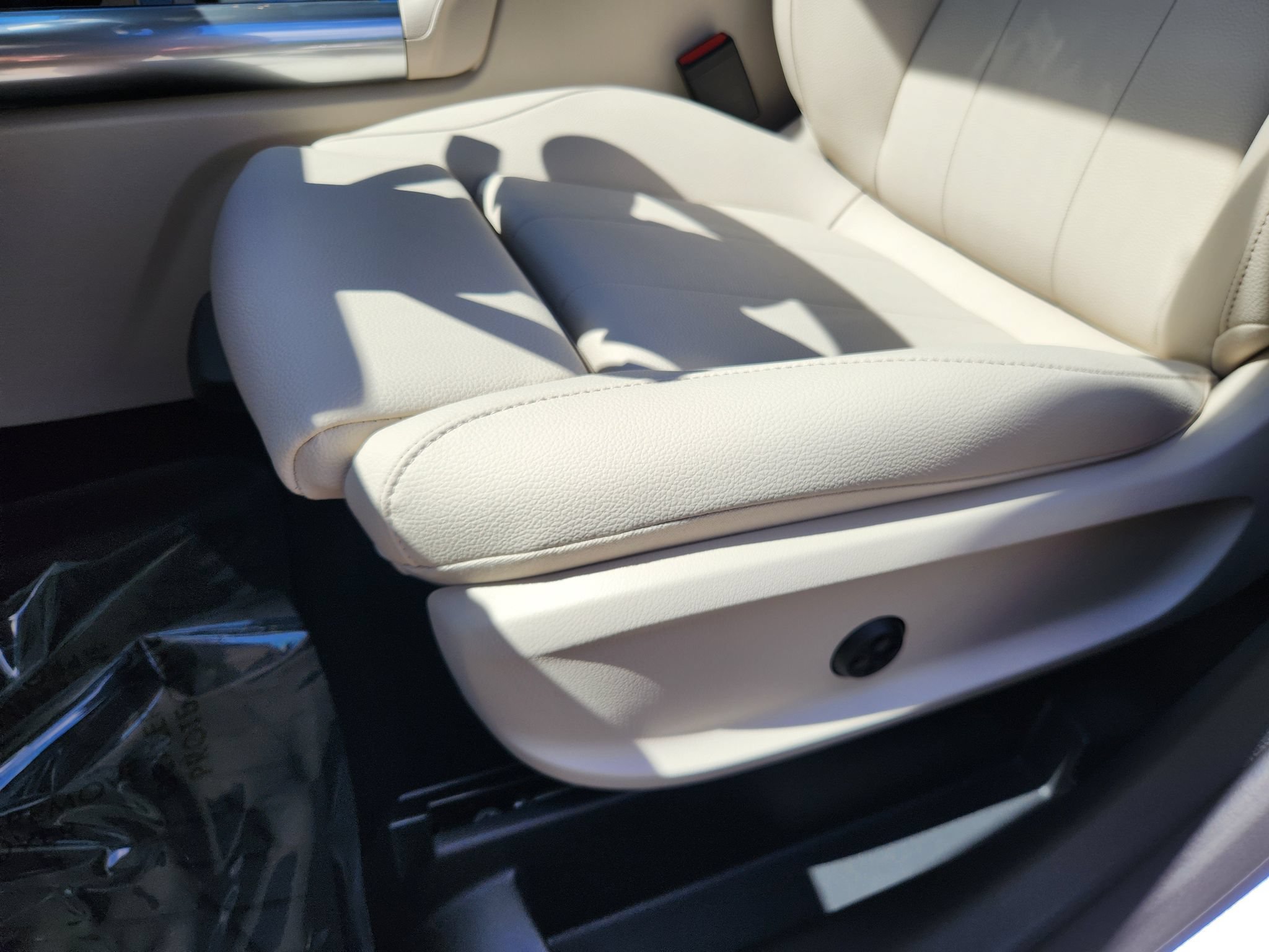 New 2026 Mercedes-Benz GLA 250 4MATIC image 16