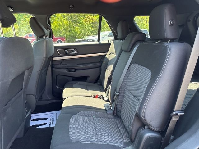 Used 2019 Ford Explorer XLT w/ Class III Trailer Tow Package AWD/4WD image 13