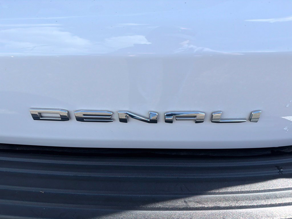 Used 2023 GMC Yukon XL Denali w/ Max Trailering Package AWD/4WD image 8