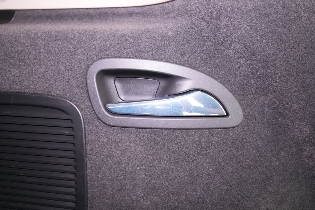 Used 2018 Buick Envision Essence AWD/4WD image 23