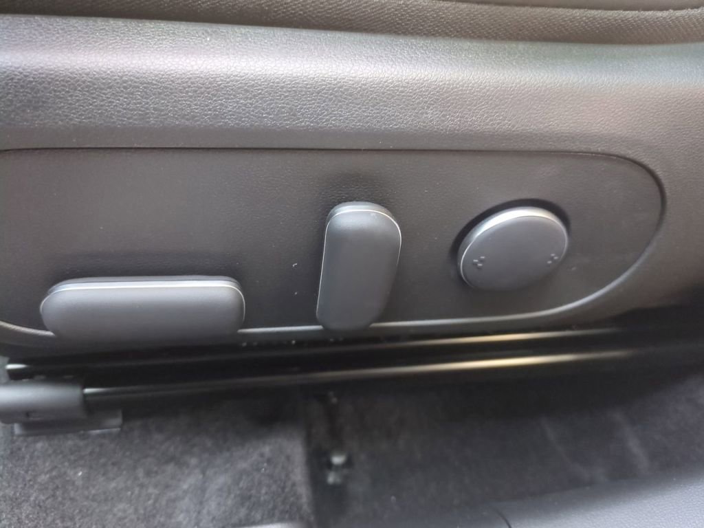 New 2026 Hyundai Kona SEL Premium image 22