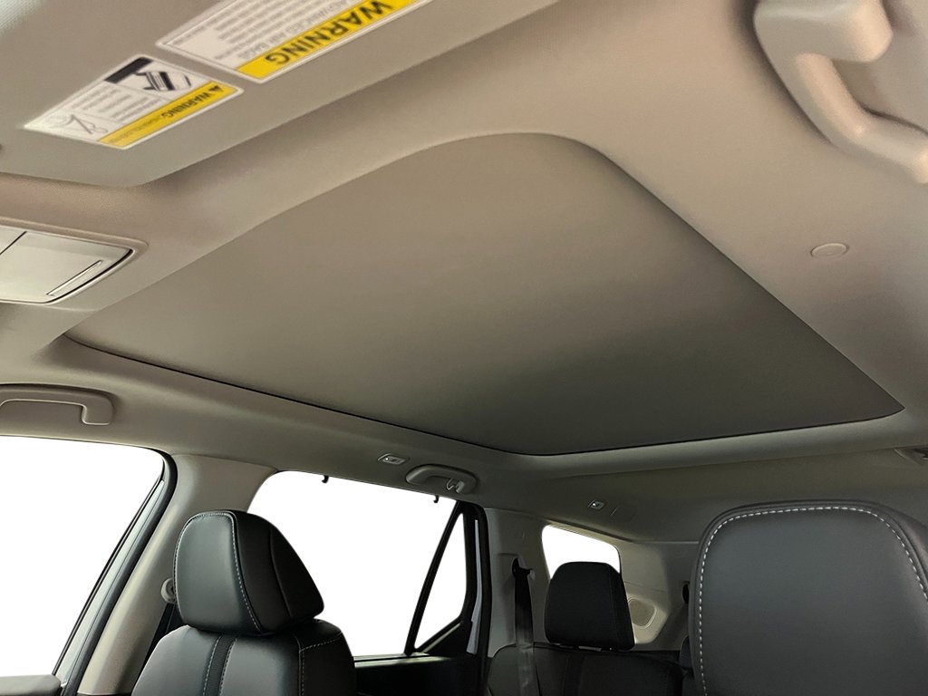 New 2025 Honda Pilot Touring image 23