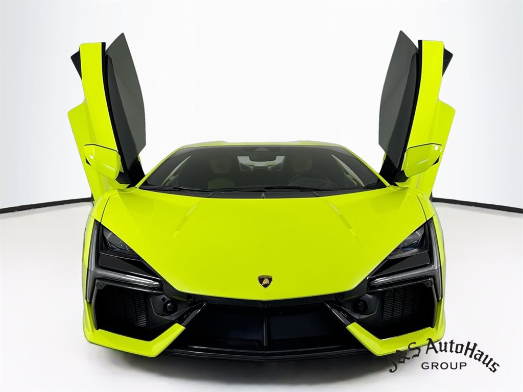 Used 2024 Lamborghini Revuelto AWD/4WD image 2
