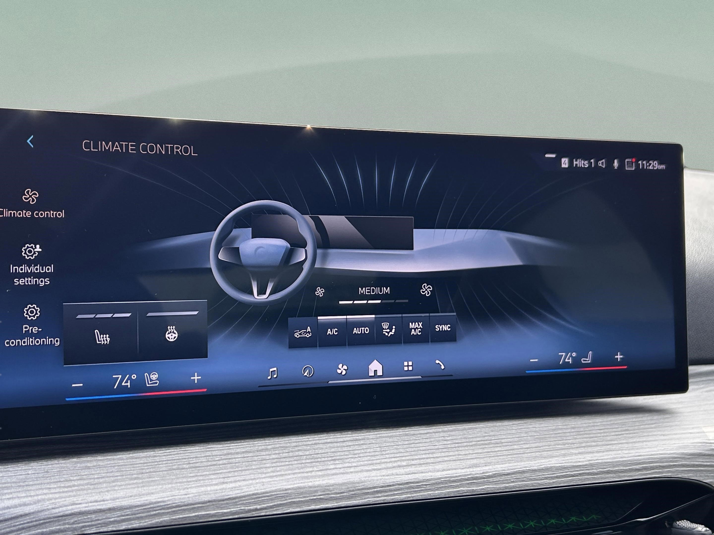 Used 2026 BMW 330i Sedan w/ Premium Package image 19