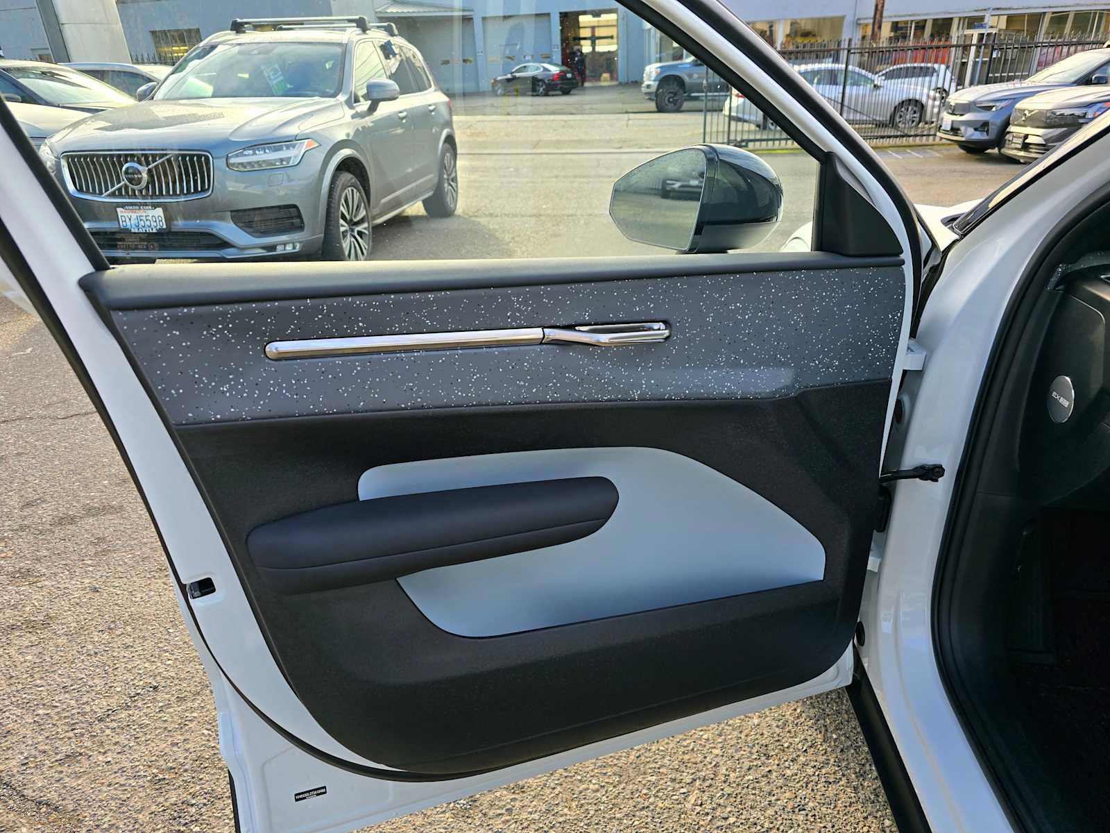 New 2026 Volvo EX30 Ultra w/ Protection Package AWD/4WD image 20