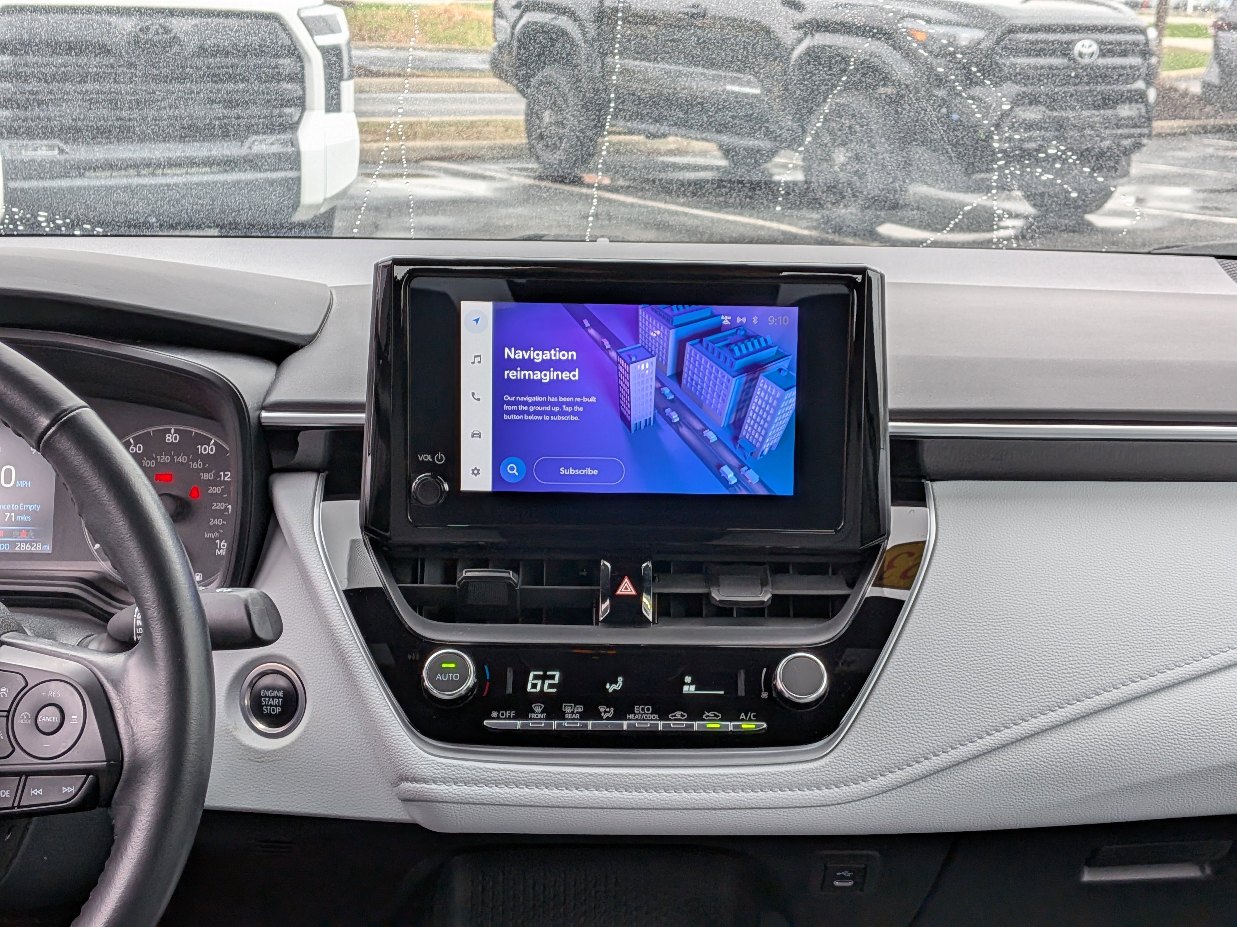 Used 2023 Toyota Corolla SE image 3