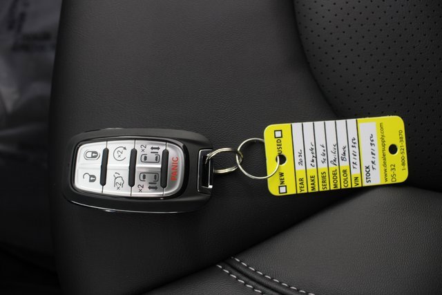 New 2026 Chrysler Pacifica Select image 7