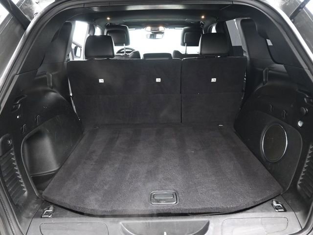 Used 2021 Jeep Grand Cherokee Laredo X image 12