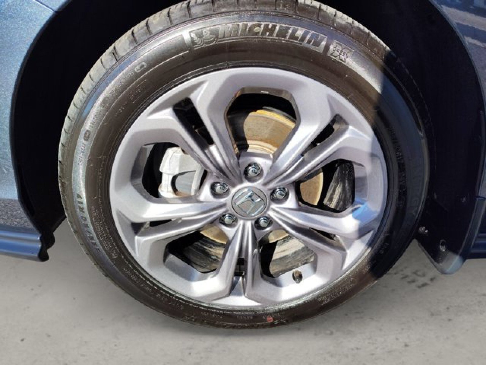 Used 2023 Honda Accord EX image 10
