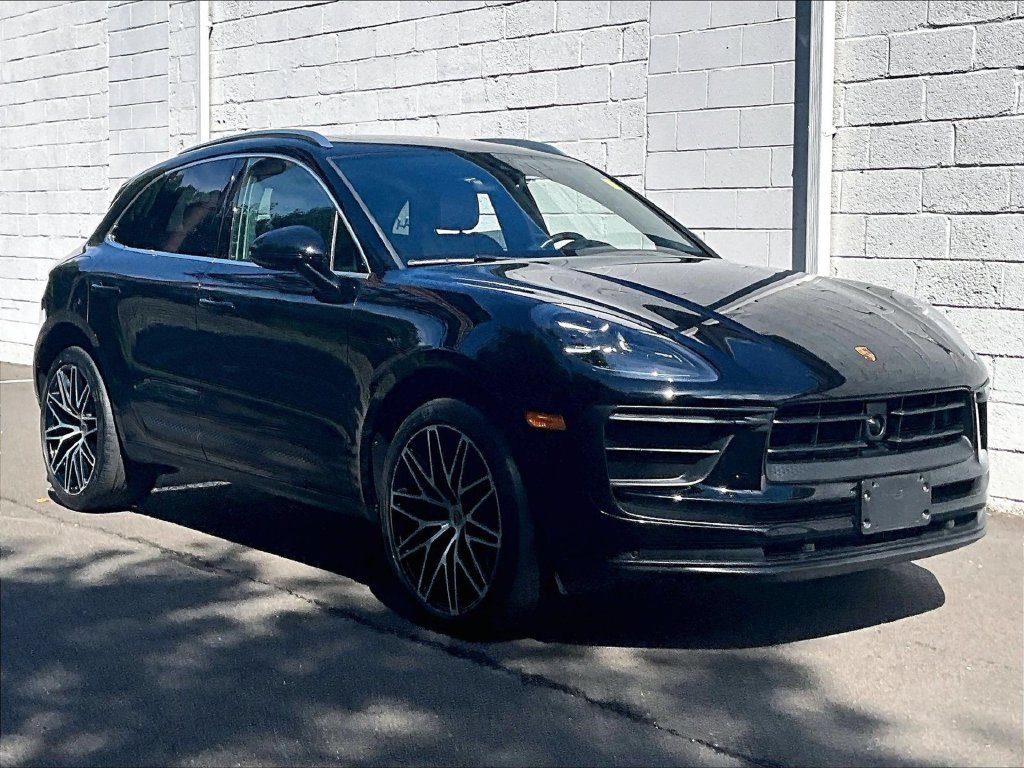 Certified 2023 Porsche Macan AWD/4WD image 7