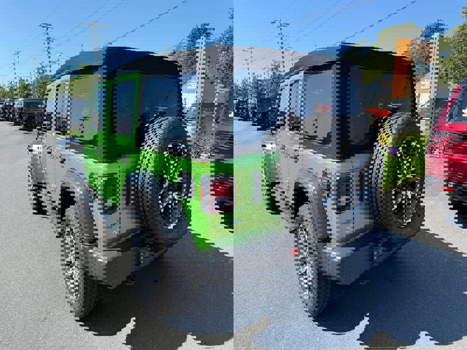 Used 2025 Jeep Wrangler Sport S image 8