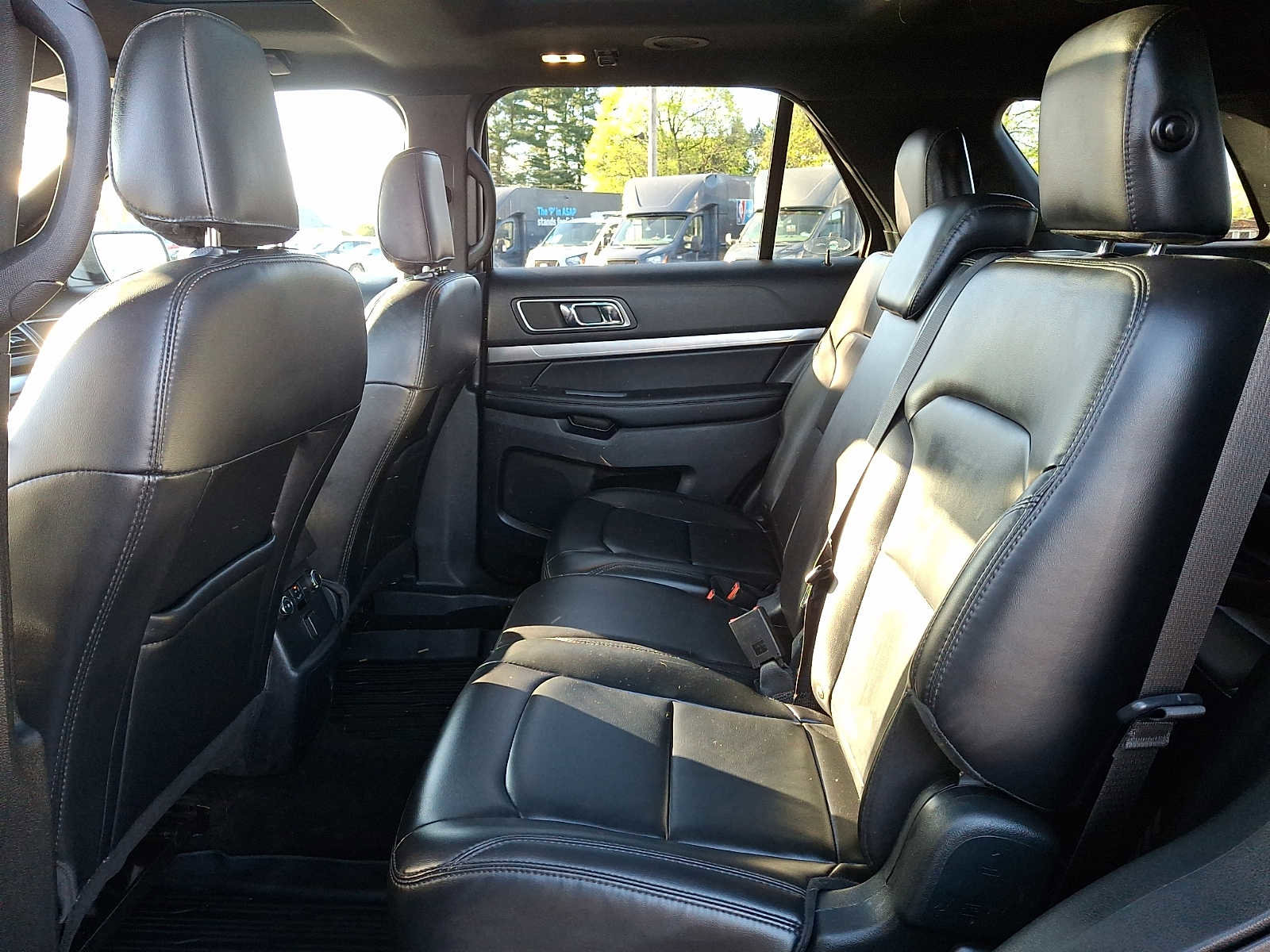 Certified 2019 Ford Explorer XLT w/ Equipment Group 202A AWD/4WD image 10