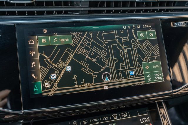 Used 2021 Audi Q8 Prestige w/ Prestige Package image 28