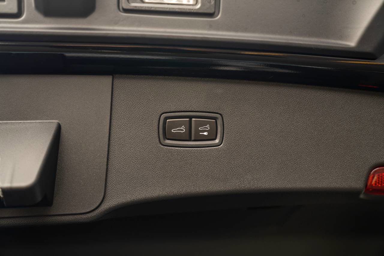 New 2026 Porsche Cayenne Coupe AWD/4WD image 30