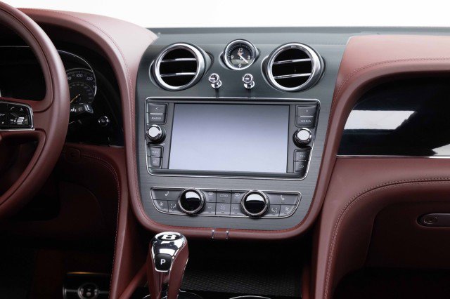 Used 2019 Bentley Bentayga image 22