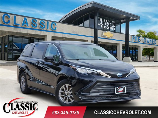 Used 2023 Toyota Sienna LE