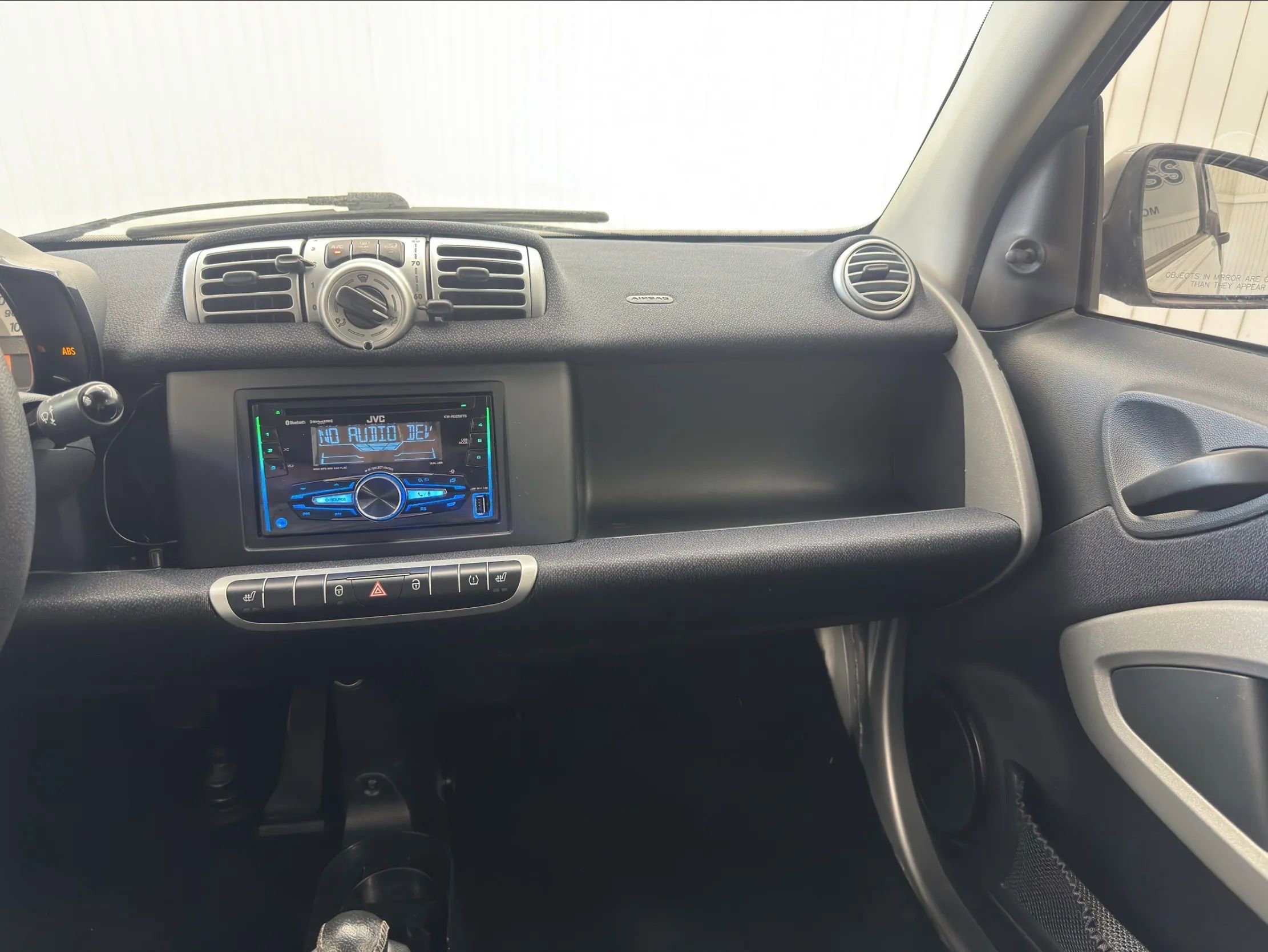 Used 2014 smart fortwo pure image 13
