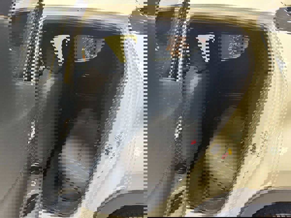 Used 2018 Toyota C-HR XLE image 37