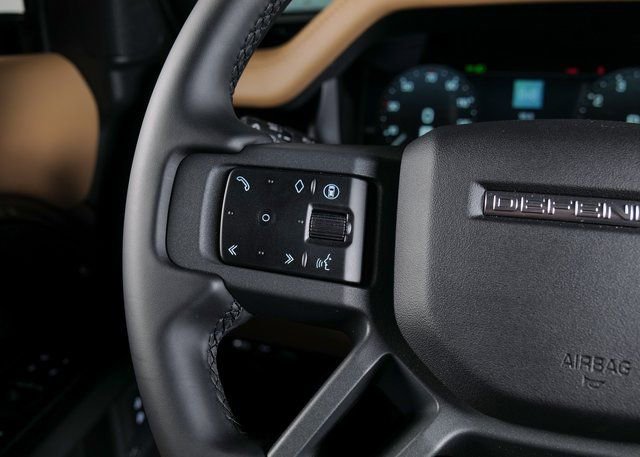 New 2026 Land Rover Defender 110 X-Dynamic SE image 19