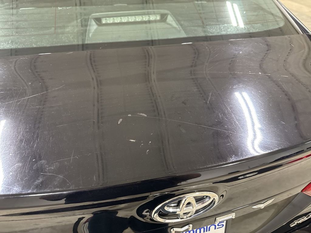Used 2018 Toyota Camry XLE FWD image 33
