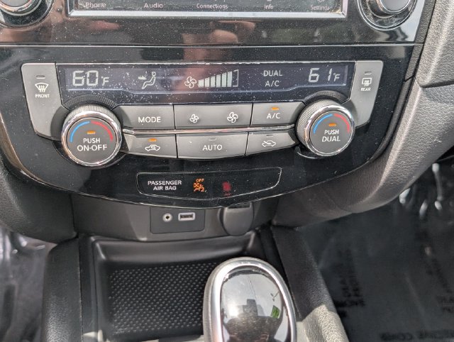 Used 2020 Nissan Rogue SV AWD/4WD image 27
