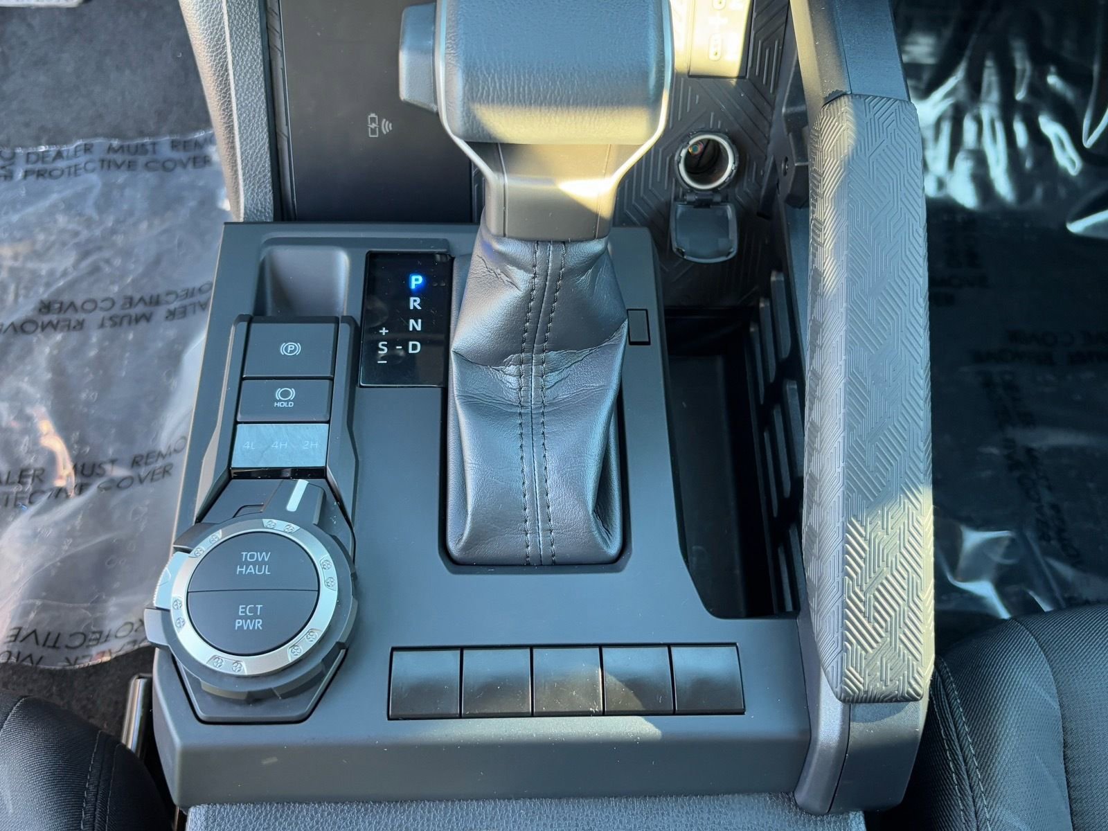 Certified 2025 Toyota Tacoma SR5 image 28