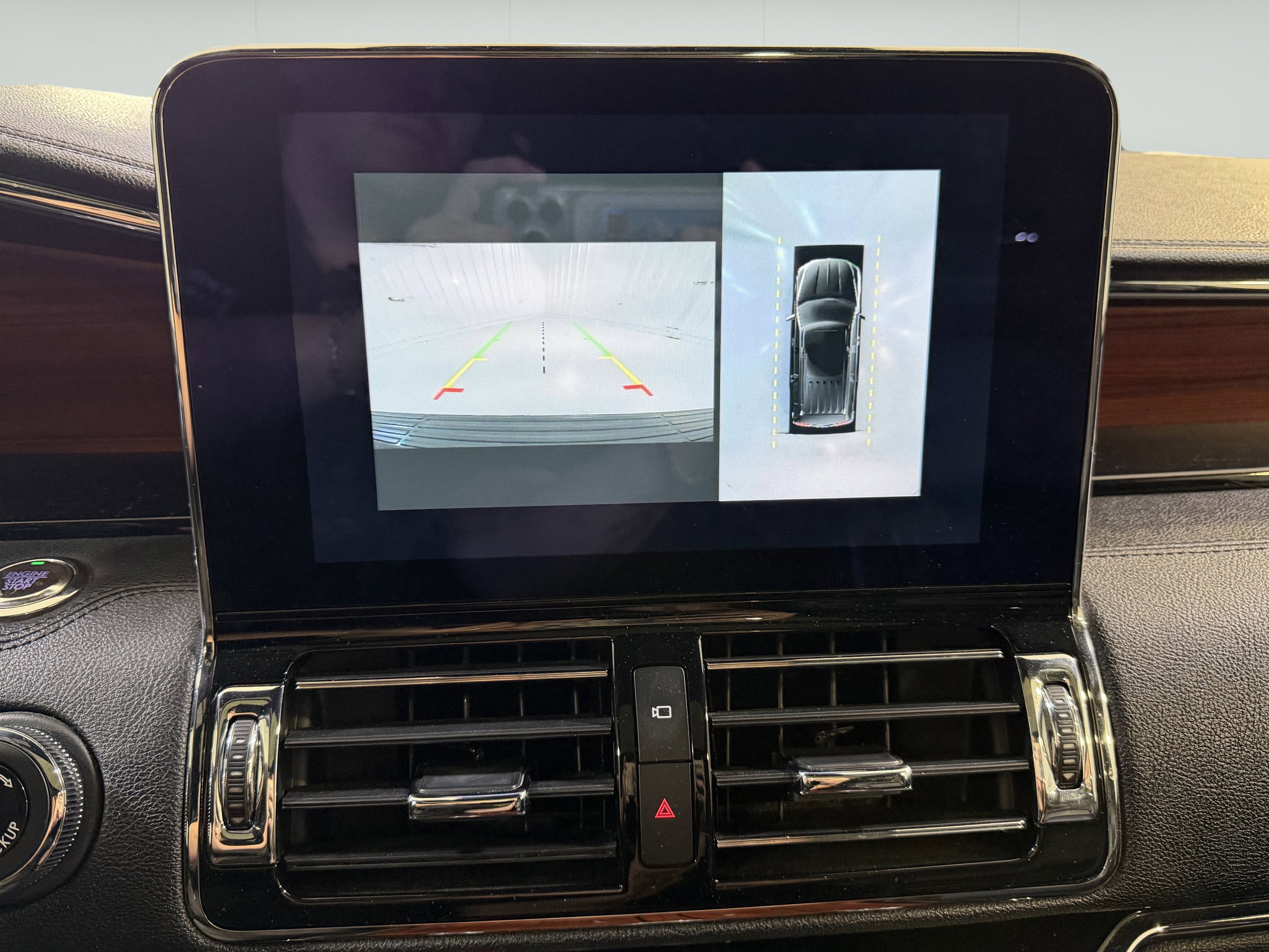 Used 2020 Lincoln Navigator Reserve w/ Equipment Group 208A Reserve AWD/4WD image 19