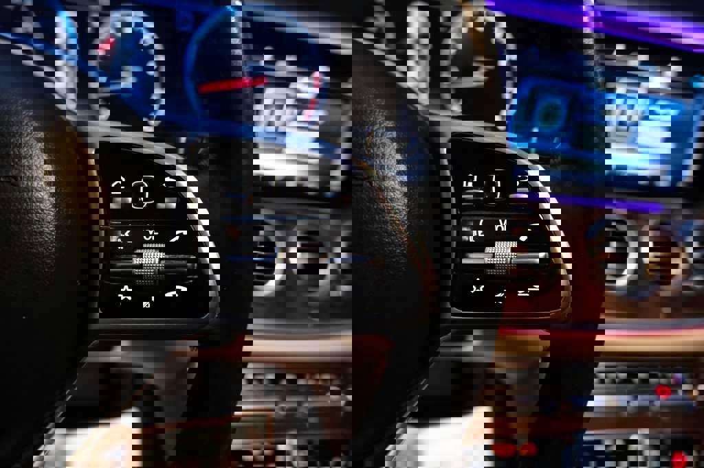 Used 2019 Mercedes-Benz E 300 4MATIC w/ Premium 1 Package image 40