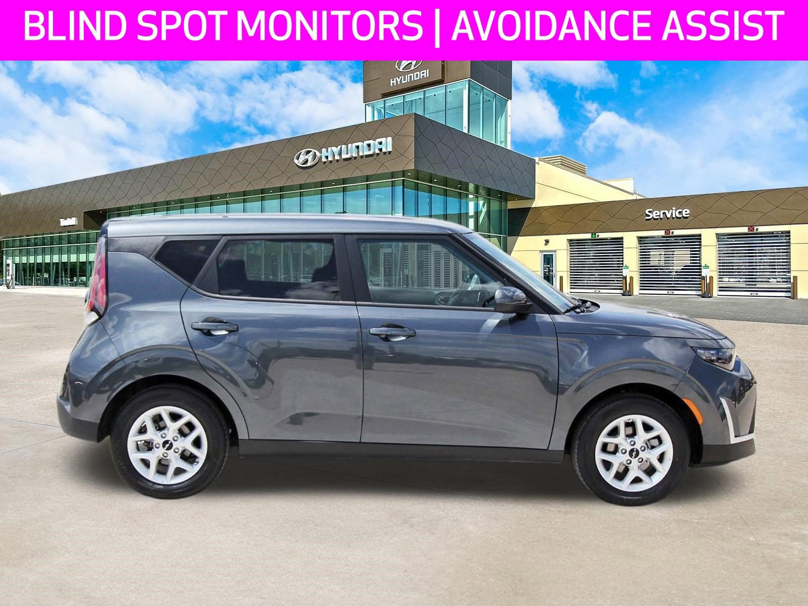 Used 2025 Kia Soul LX FWD image 4