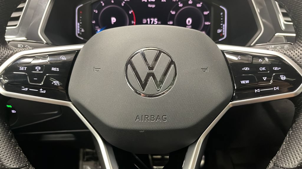 Used 2024 Volkswagen Tiguan SEL R-Line AWD/4WD image 16