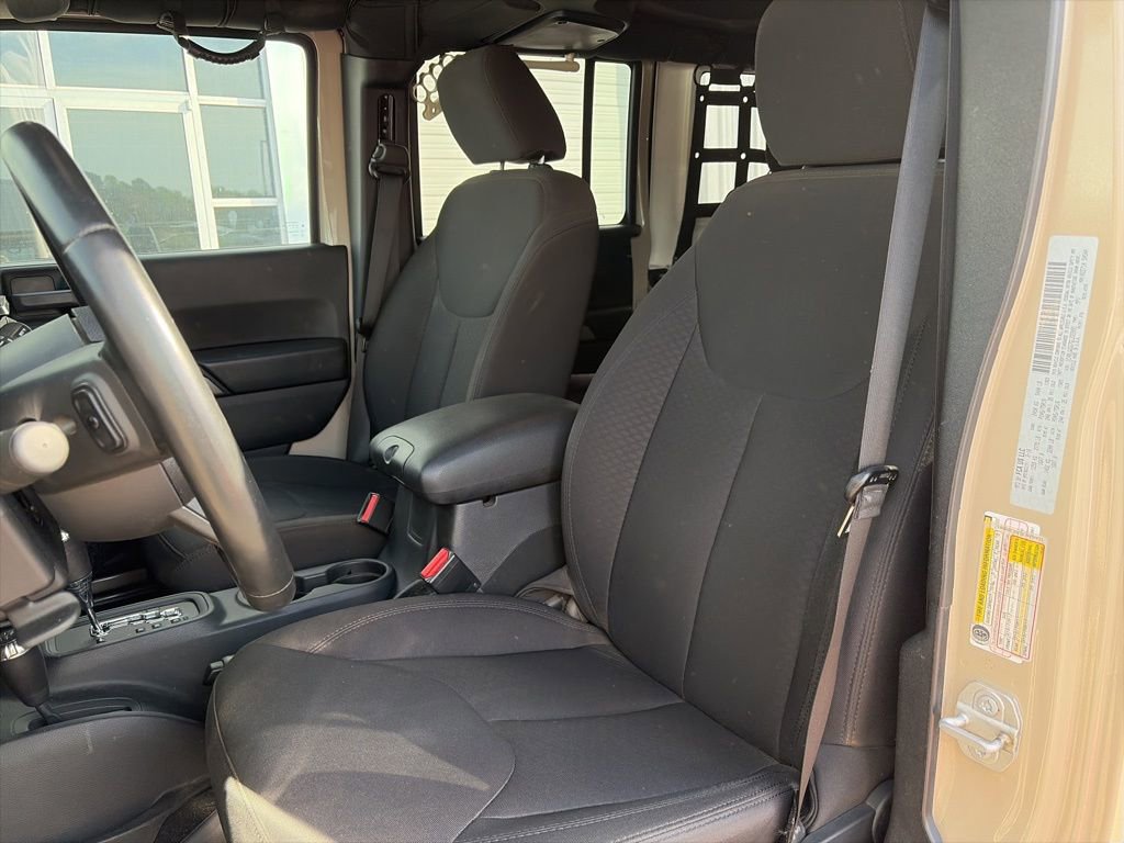 Used 2016 Jeep Wrangler Unlimited Sport w/ Connectivity Group image 12