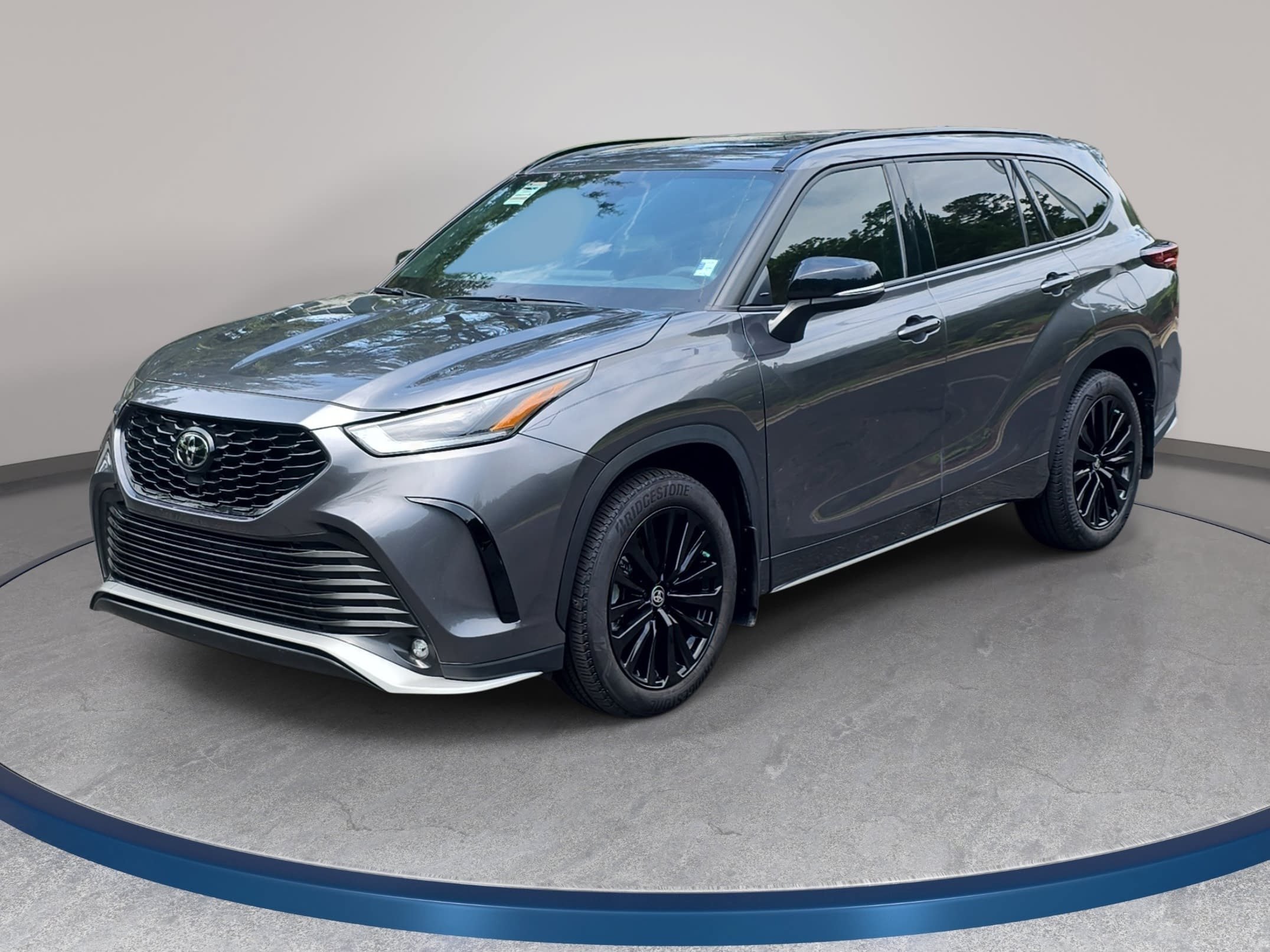 Used 2024 Toyota Highlander XSE