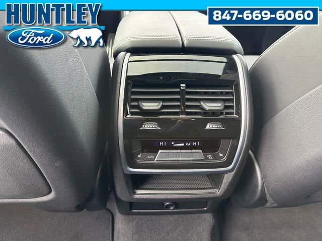 Used 2024 BMW X6 xDrive40i w/ Premium Package image 17