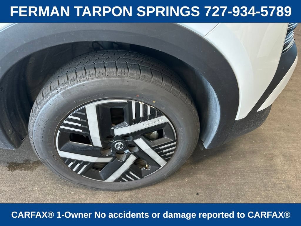 Used 2025 Nissan Kicks SV FWD image 2