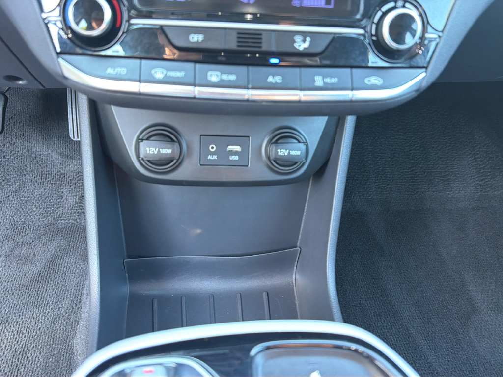 Used 2019 Hyundai Ioniq Limited FWD image 27