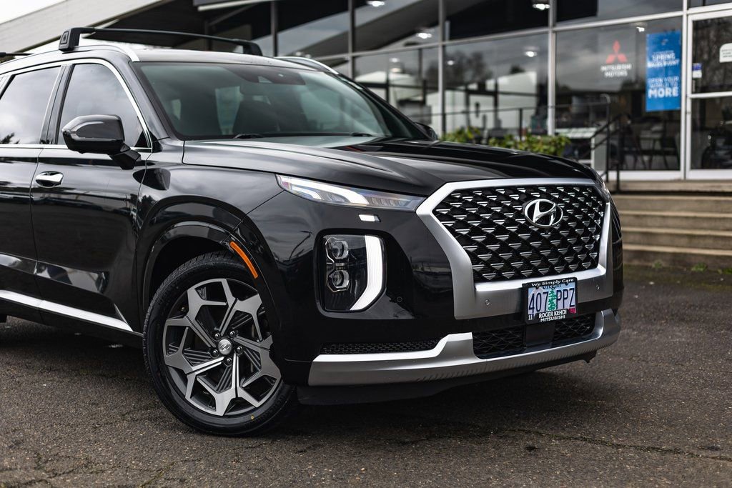 Used 2021 Hyundai Palisade Calligraphy w/ Cargo Package image 3