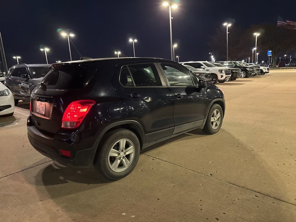Used 2021 Chevrolet Trax LS w/ Tint and Cruise Package image 3