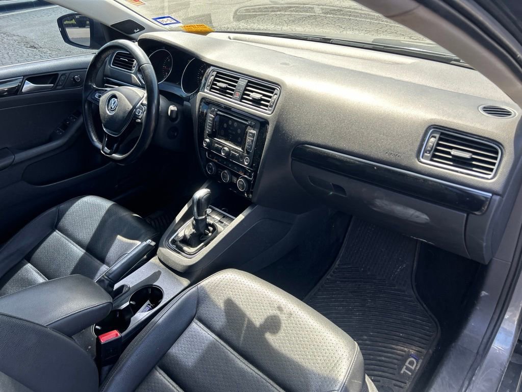 Used 2015 Volkswagen Jetta TDI SEL FWD image 39