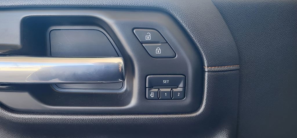 Used 2022 GMC Sierra 1500 AT4 w/ AT4 Premium Package image 14