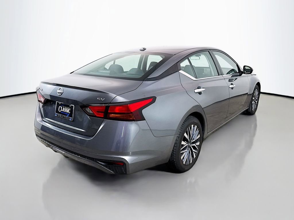 Used 2024 Nissan Altima 2.5 SV image 7