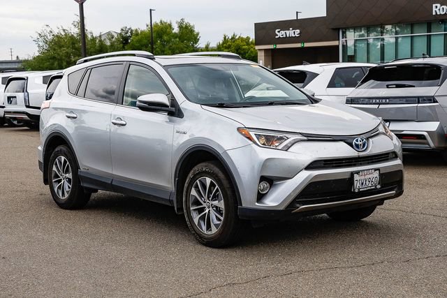 Used 2016 Toyota RAV4 XLE AWD/4WD image 6