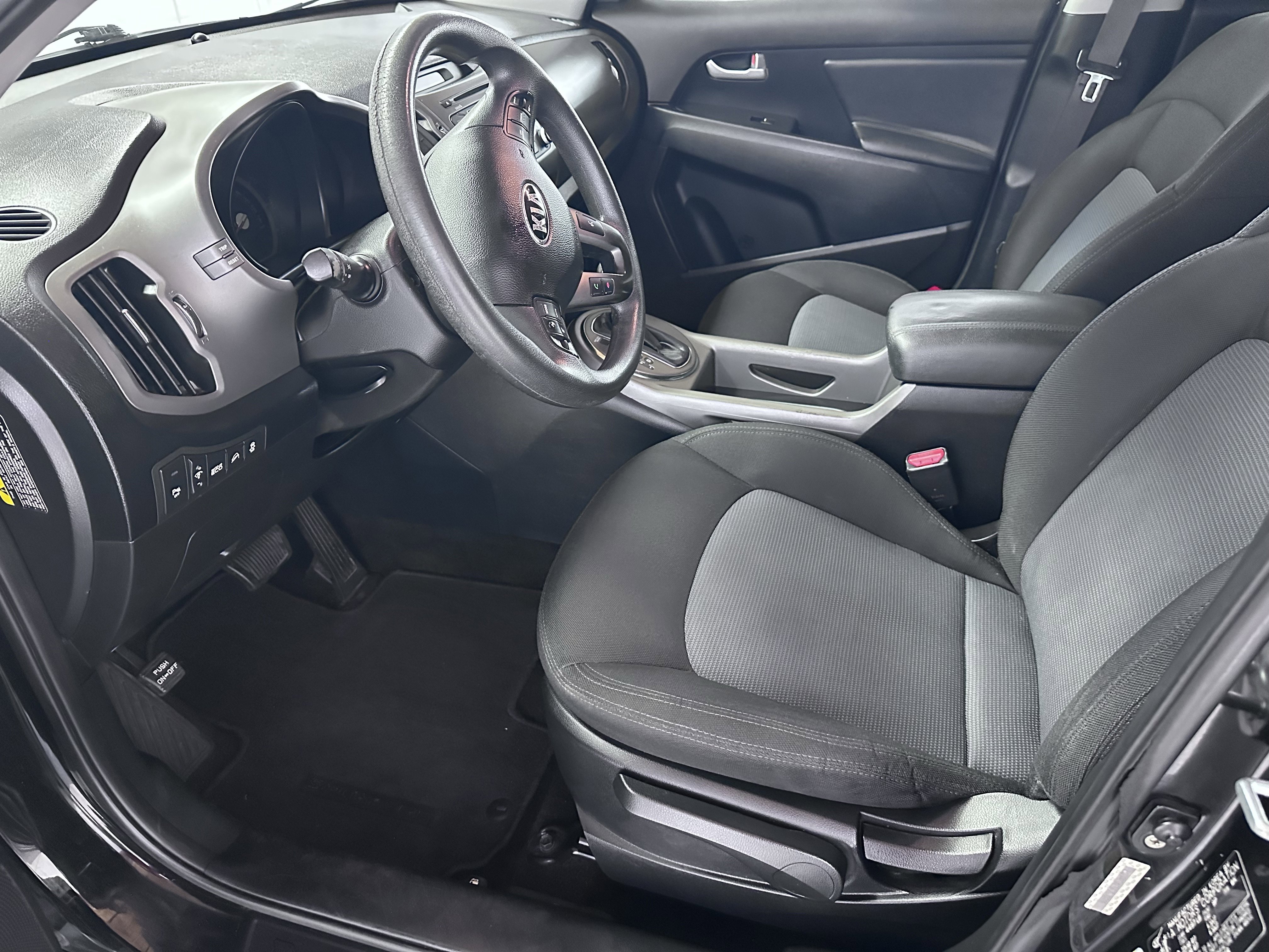 Used 2014 Kia Sportage LX image 39