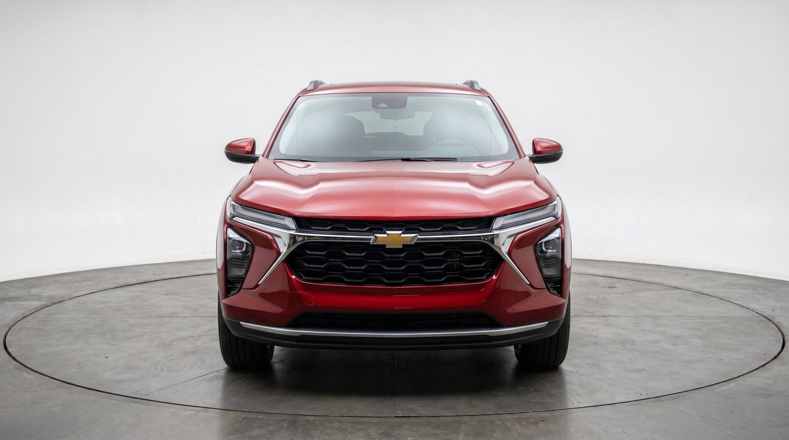 Used 2025 Chevrolet Trax LT FWD image 2