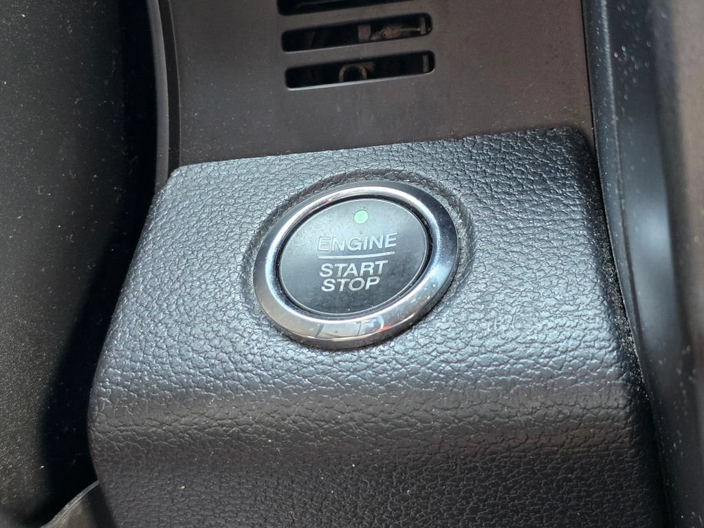 Used 2019 Ford Expedition Limited w/ Equipment Group 303A AWD/4WD image 38