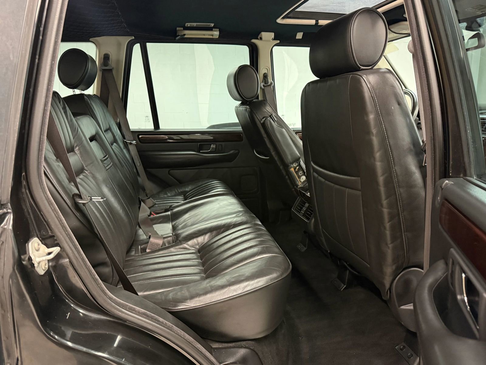 Used 2001 Land Rover Range Rover HSE image 19