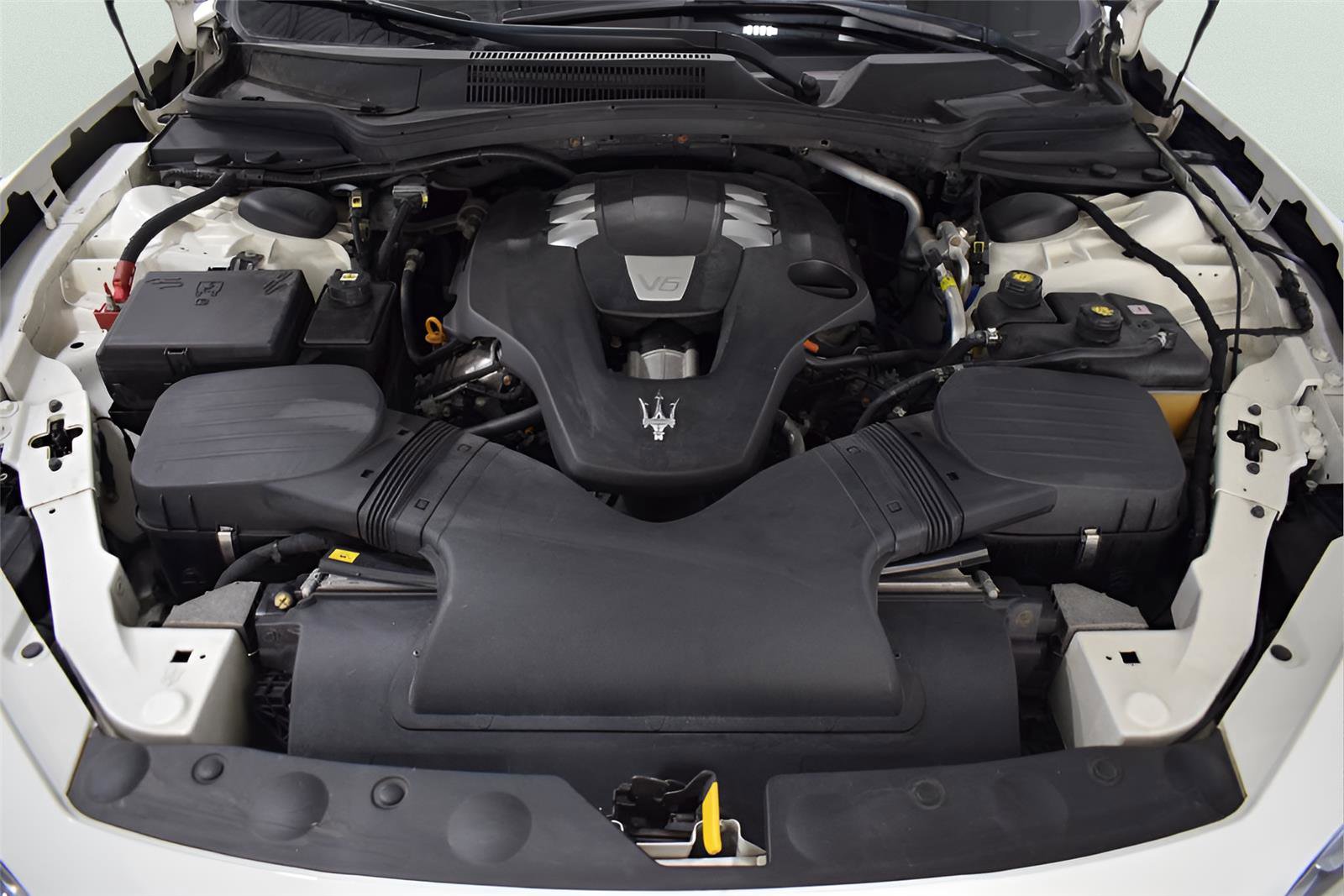 Used 2014 Maserati Ghibli image 34