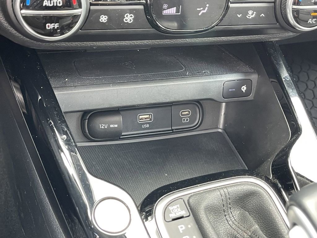 Used 2023 Kia Soul EX image 28