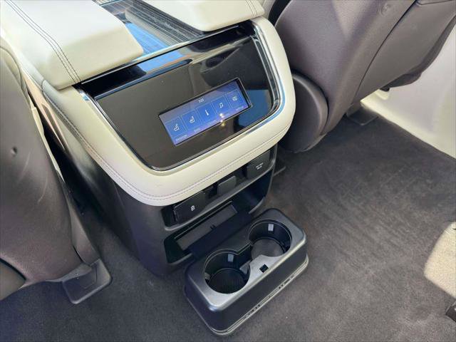 Used 2024 Lincoln Navigator L Black Label AWD/4WD image 15