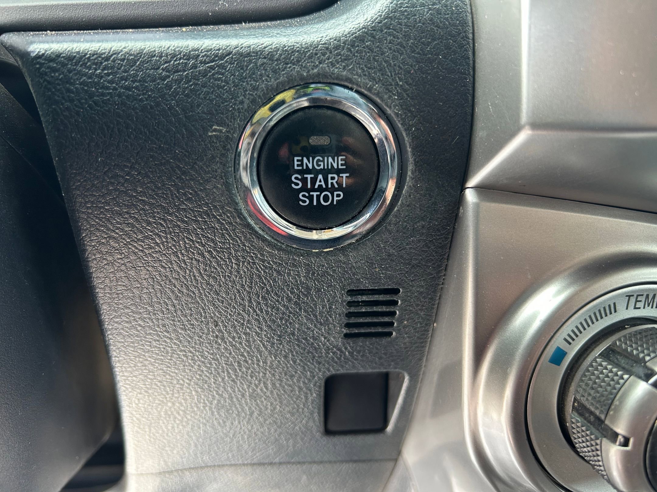 Used 2017 Toyota 4Runner Limited AWD/4WD image 18